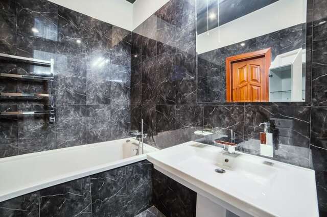 Апартаменты Apartment in the historic Centre Internatsionalnaya Минск-21